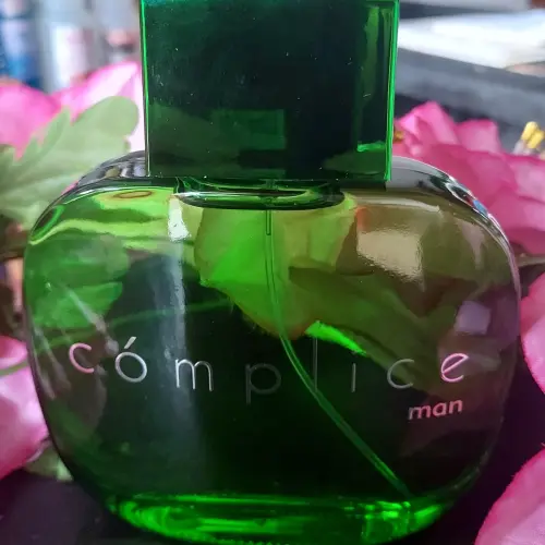 Perfume Cómplice — imagen 4